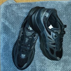 New Balance Black and Gray Sneakers